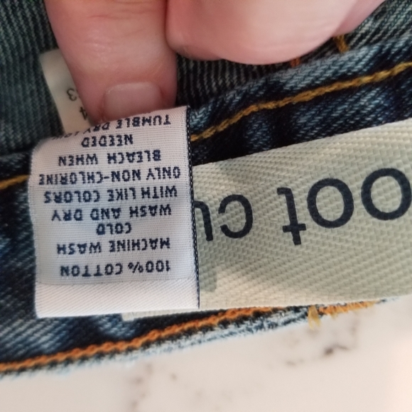 NWT Gap 10 Long Jeans  Sits Just Below Waist - Picture 5 of 8